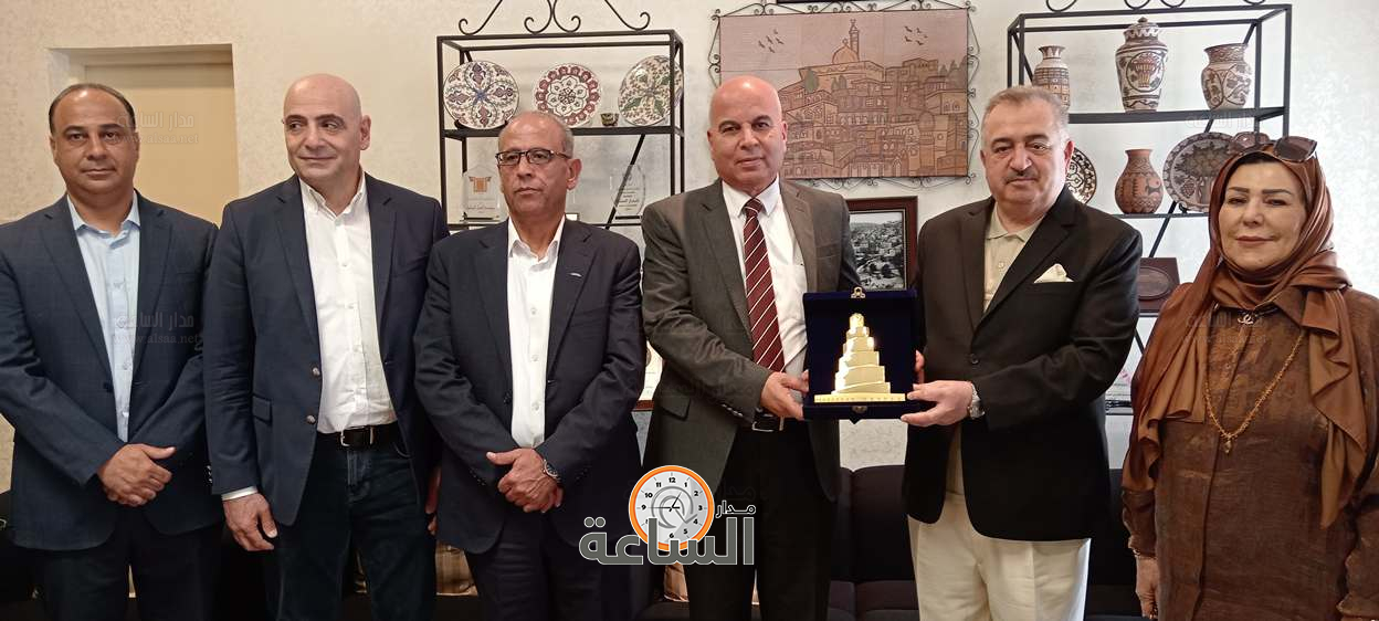 Madar Al-Saa Images 0.73643906901922