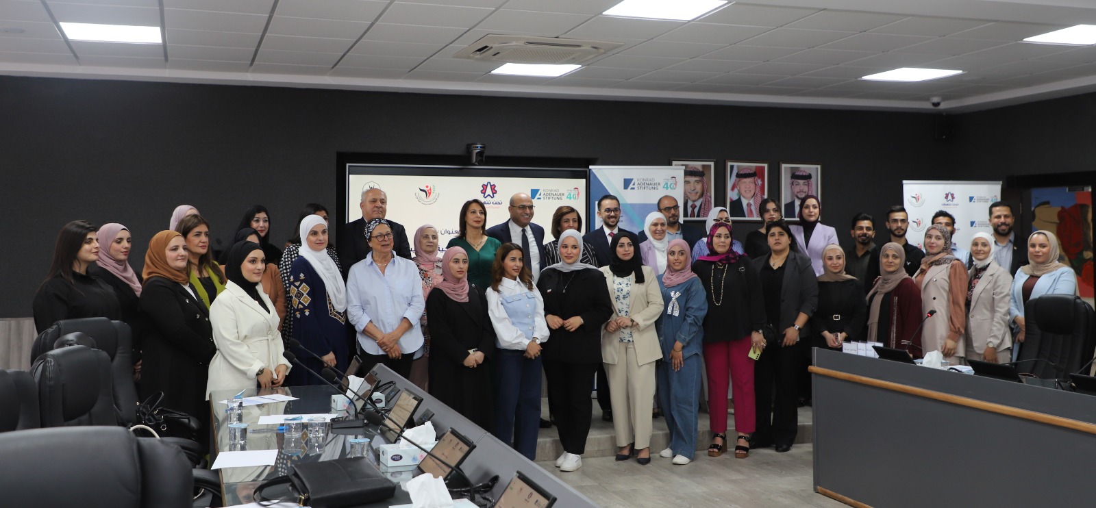 Madar Al-Saa Images 0.48648442414467685