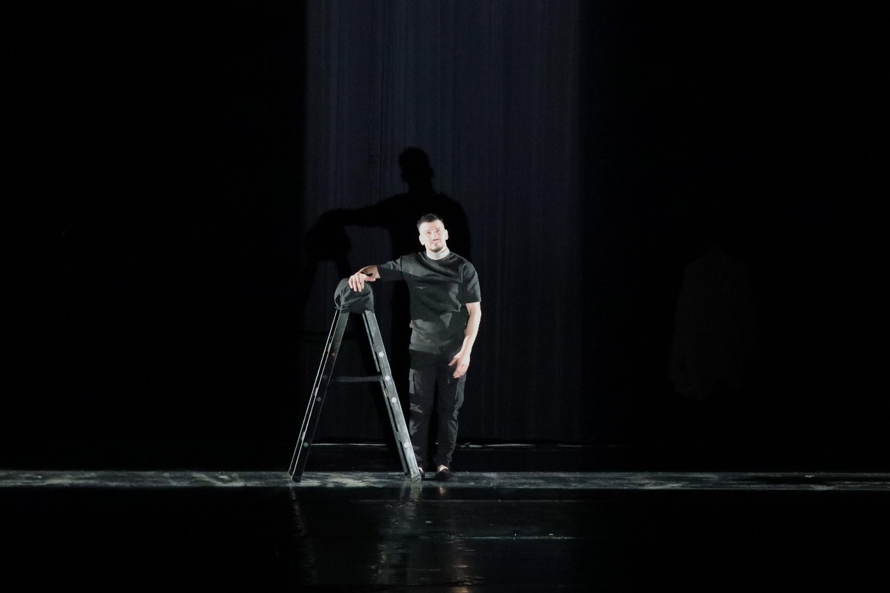 Madar Al-Saa Images 0.4927611329048569