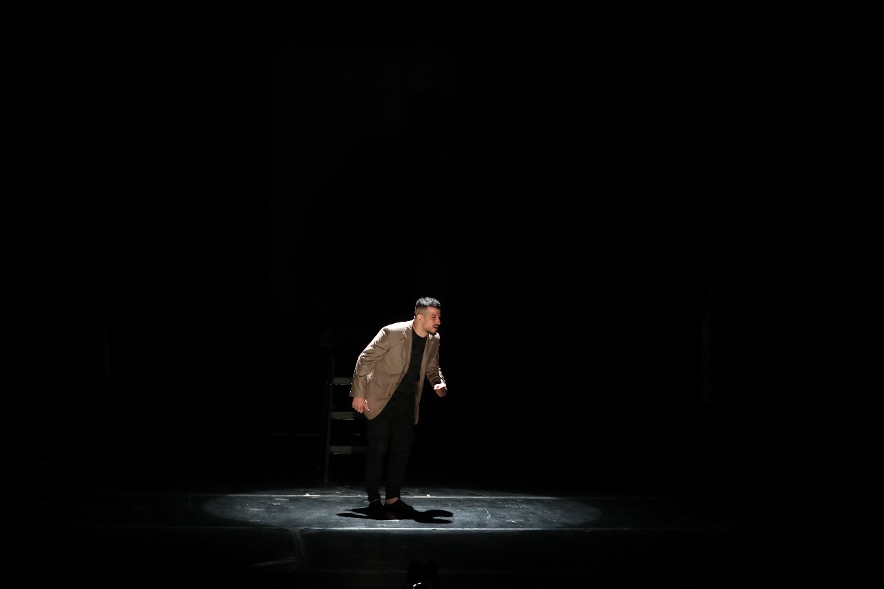 Madar Al-Saa Images 0.01669640666023109