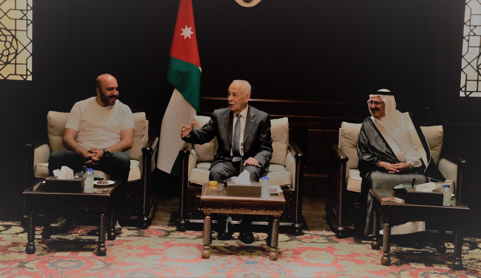 Madar Al-Saa Images 0.6492585298947621