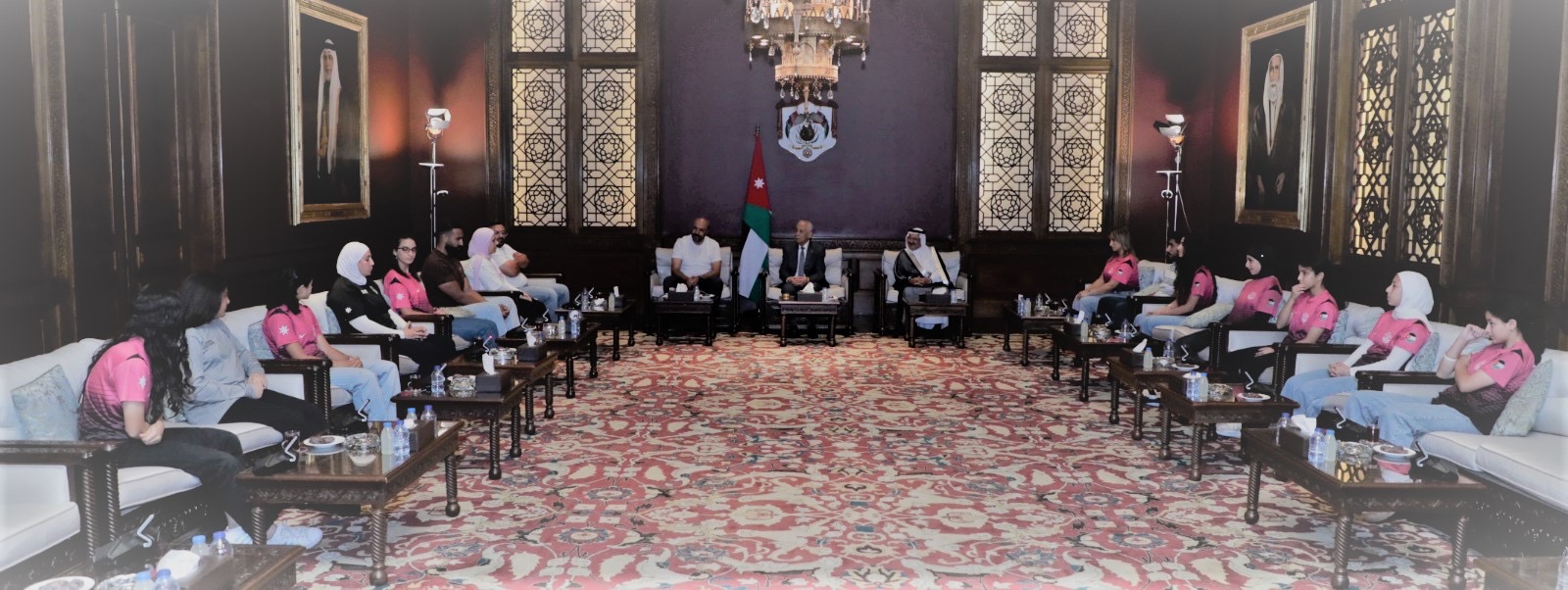 Madar Al-Saa Images 0.050609285516353686