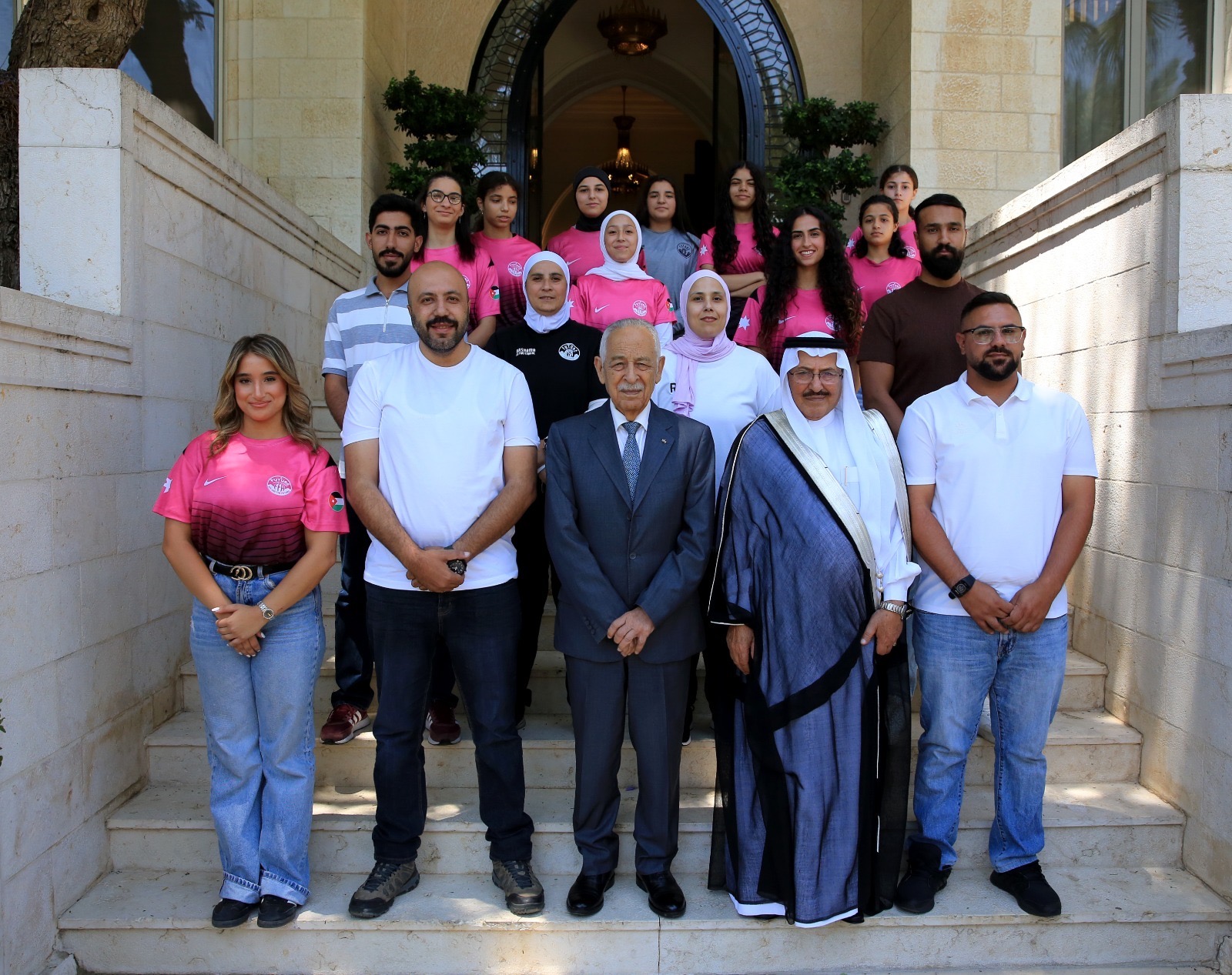 Madar Al-Saa Images 0.5179854027116279