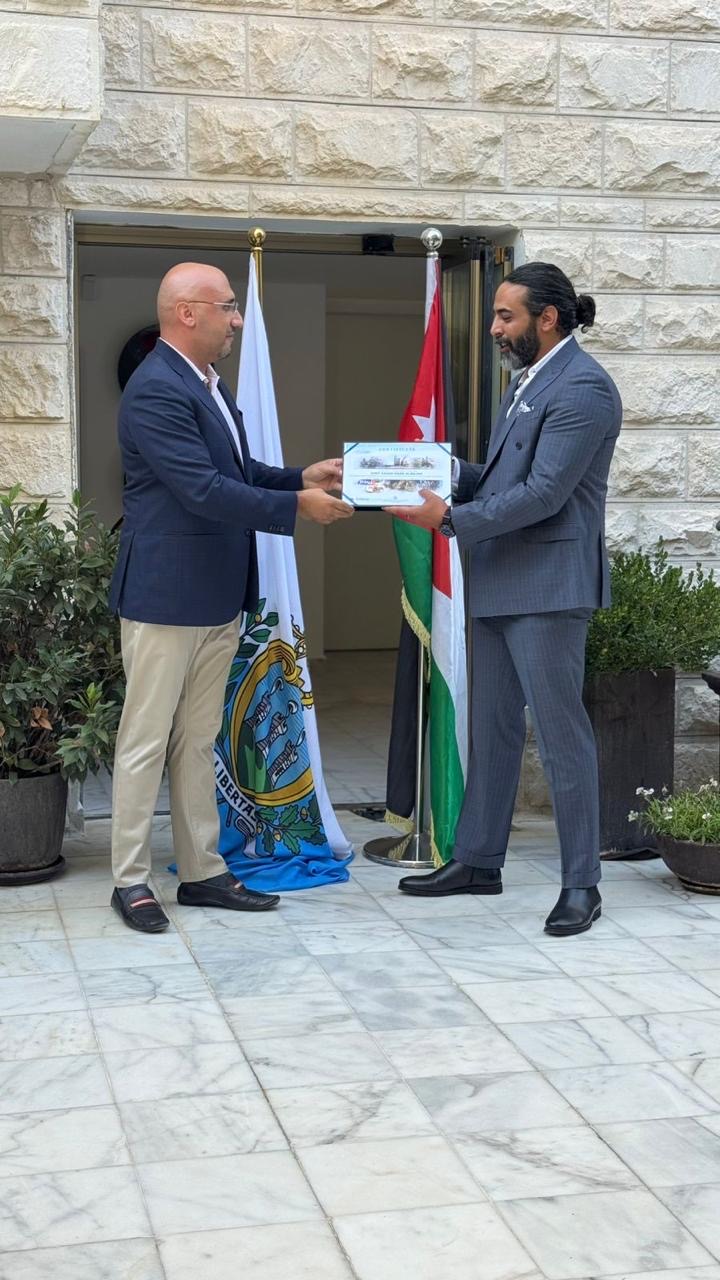 Madar Al-Saa Images 0.22220745762539107