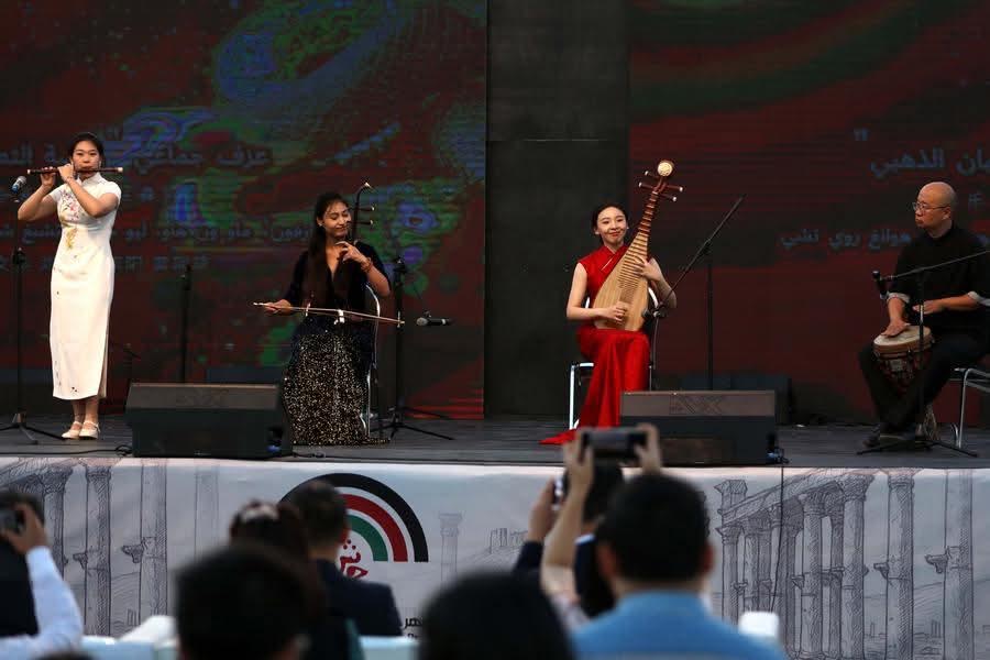 Madar Al-Saa Images 0.8838072939251579