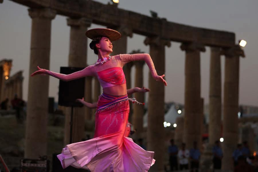 Madar Al-Saa Images 0.0939597687280227