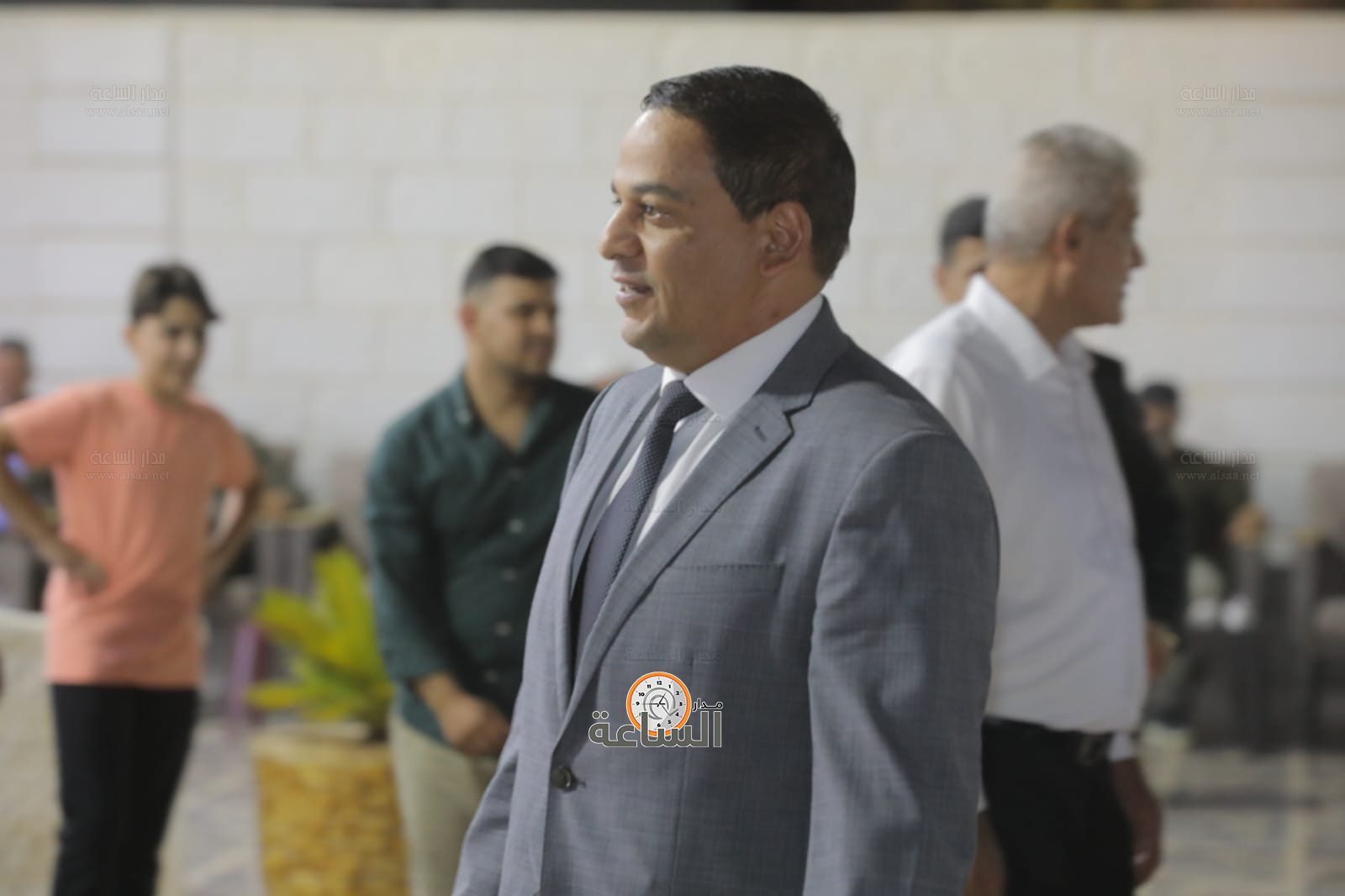 Madar Al-Saa Images 0.15680330838598477