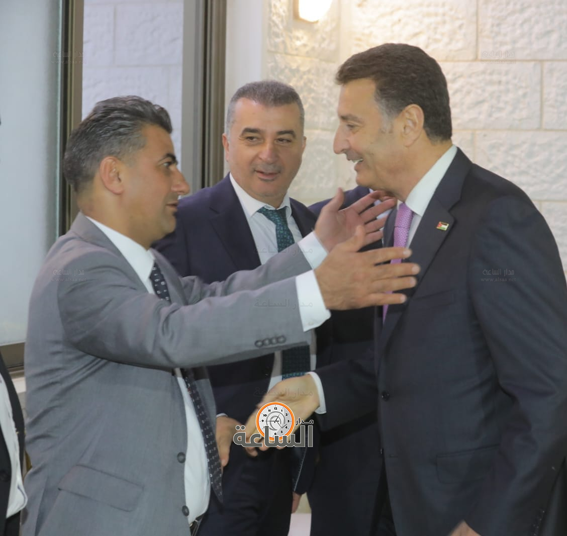 Madar Al-Saa Images 0.3520049452255267