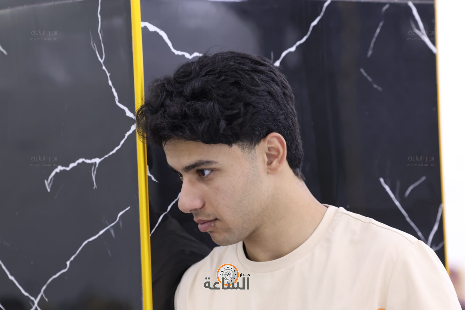 Madar Al-Saa Images 0.6690343375192376