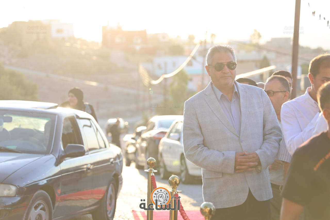 Madar Al-Saa Images 0.8960793049084133