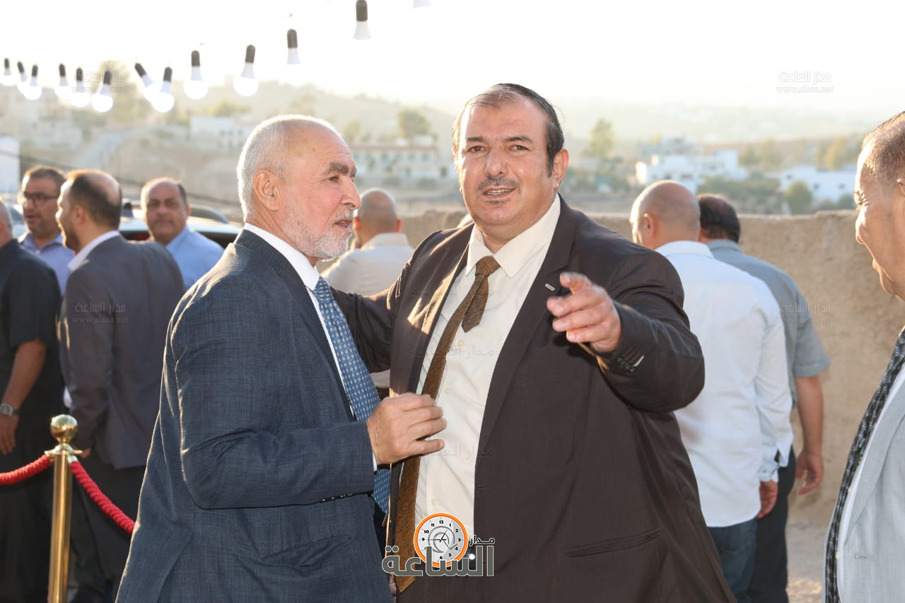 Madar Al-Saa Images 0.9392492005415364