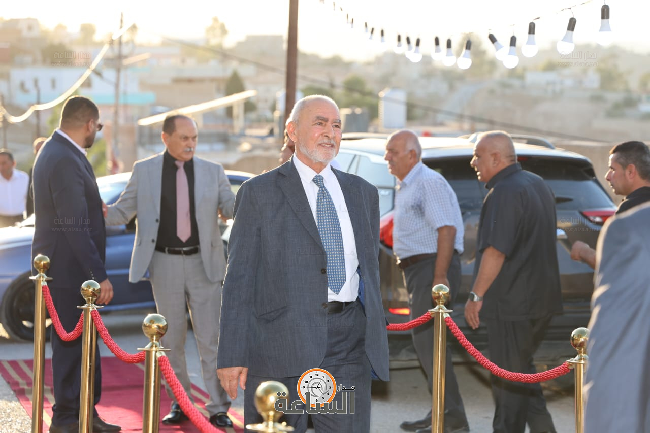 Madar Al-Saa Images 0.9401024976834738