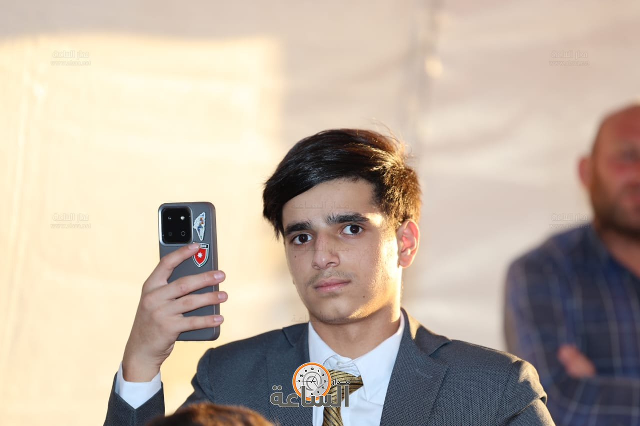 Madar Al-Saa Images 0.6145465220099632