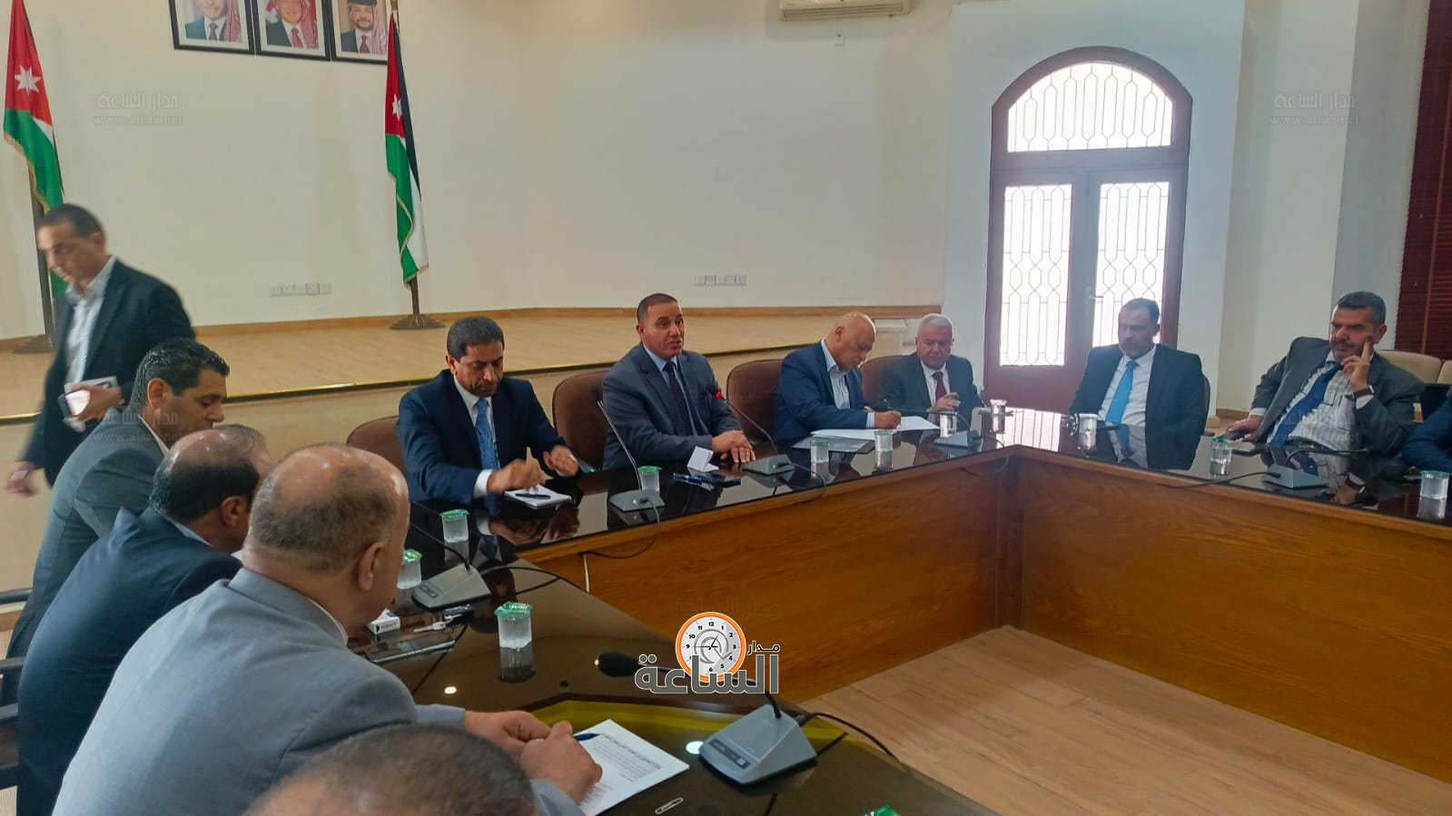 Madar Al-Saa Images 0.44126526417519085