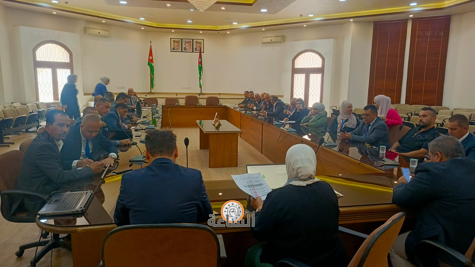 Madar Al-Saa Images 0.1865198294281878