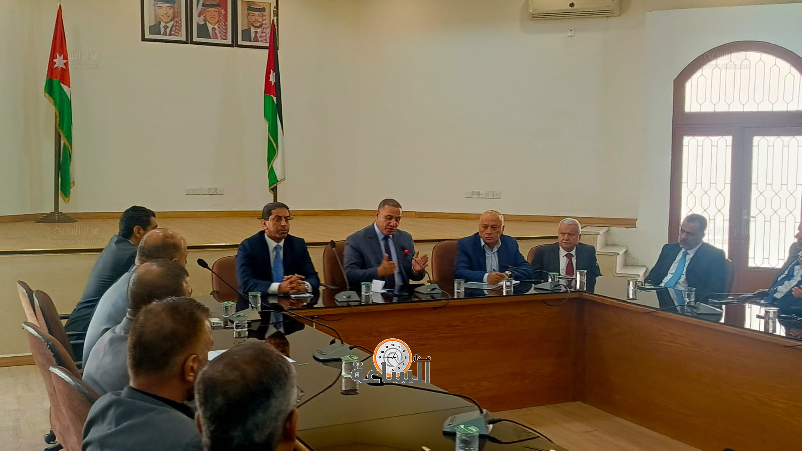 Madar Al-Saa Images 0.2505890479524524