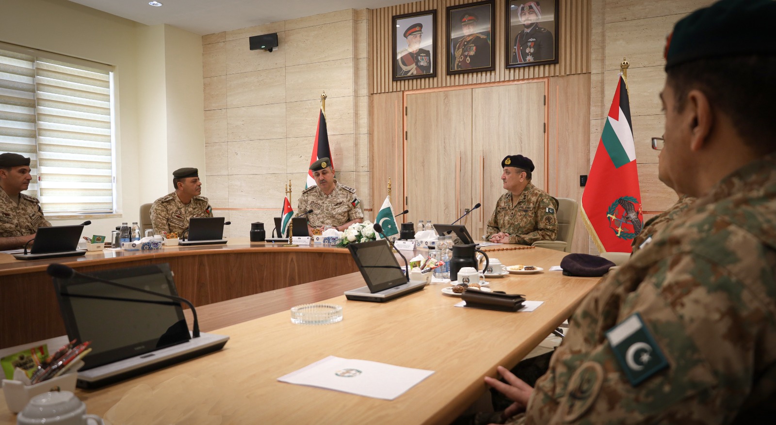 Madar Al-Saa Images 0.92272834696267