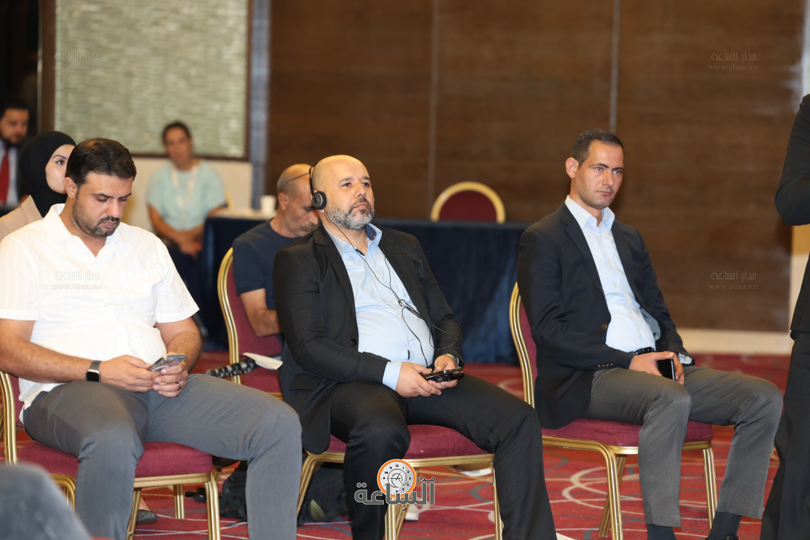 Madar Al-Saa Images 0.920057147550784