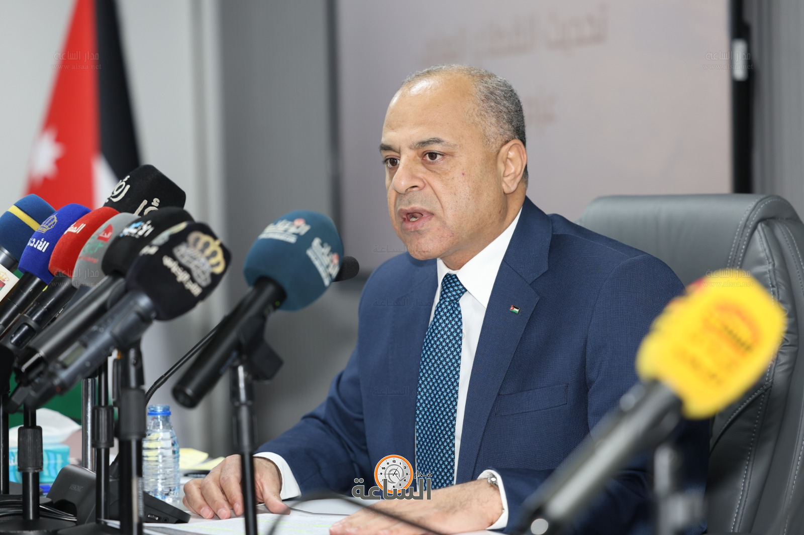 Madar Al-Saa Images 0.34767178548460254