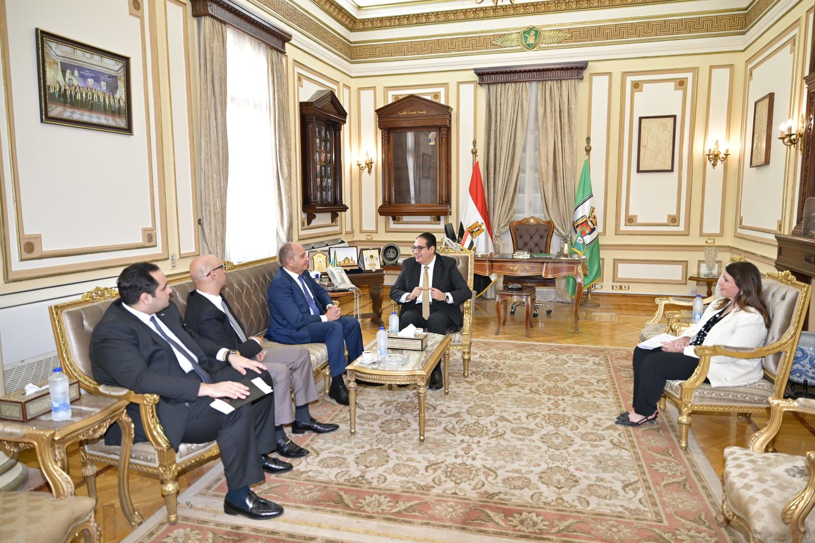 Madar Al-Saa Images 0.24388850907893345