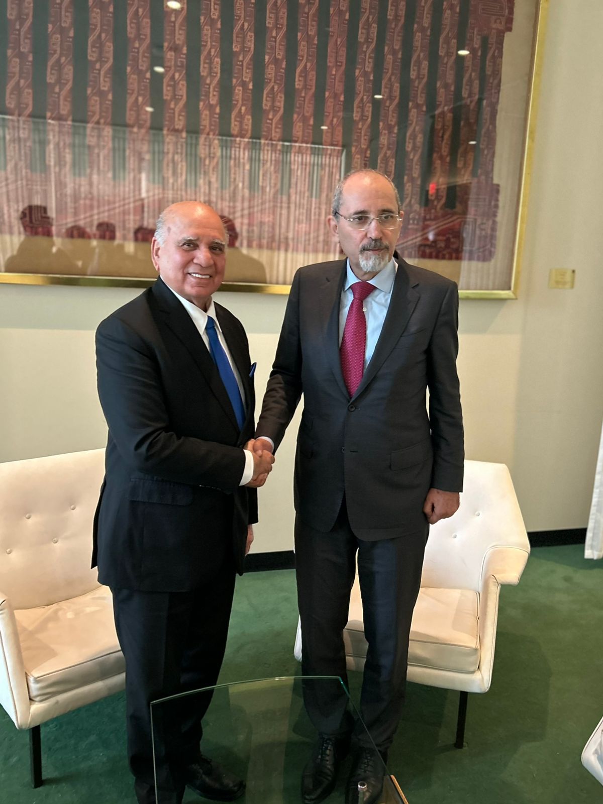 Madar Al-Saa Images 0.8472346630549853