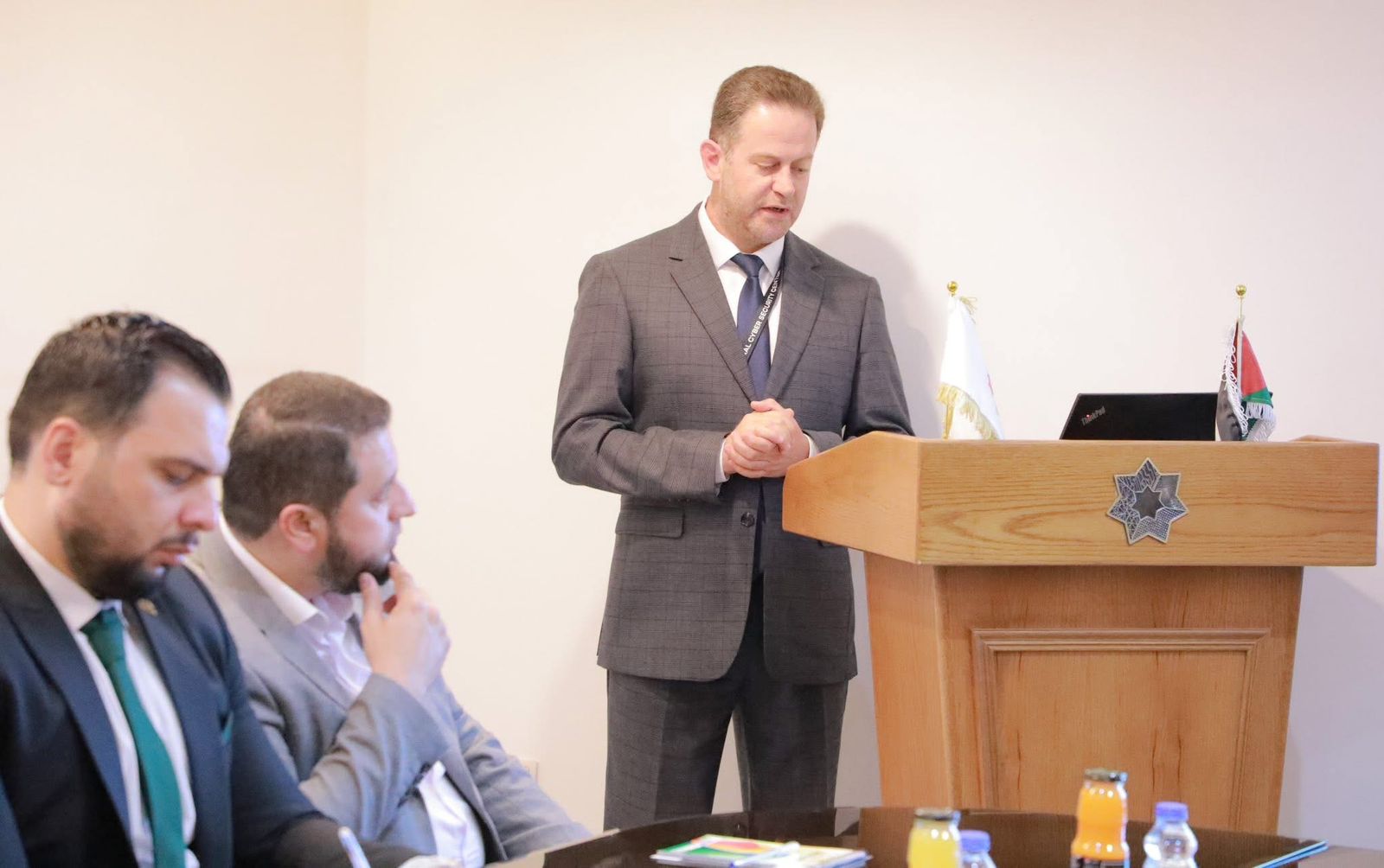 Madar Al-Saa Images 0.6529183685979343