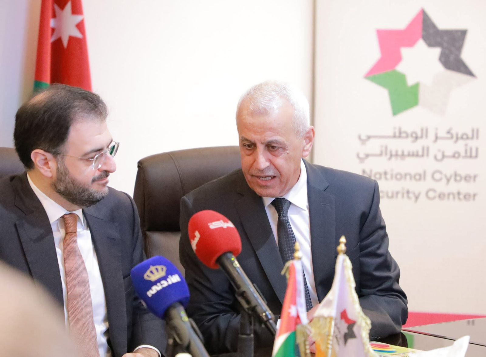 Madar Al-Saa Images 0.02966126924582435