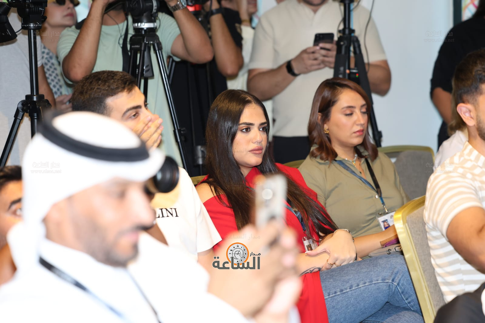 Madar Al-Saa Images 0.9984615732951758