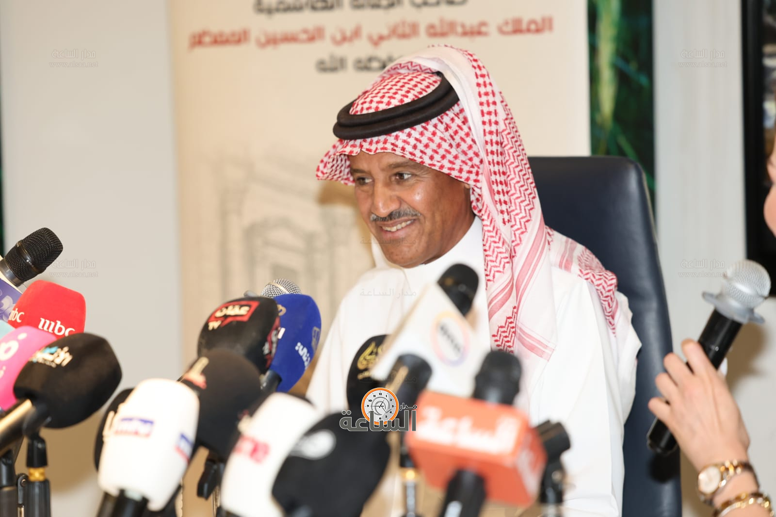 Madar Al-Saa Images 0.02851048565640535