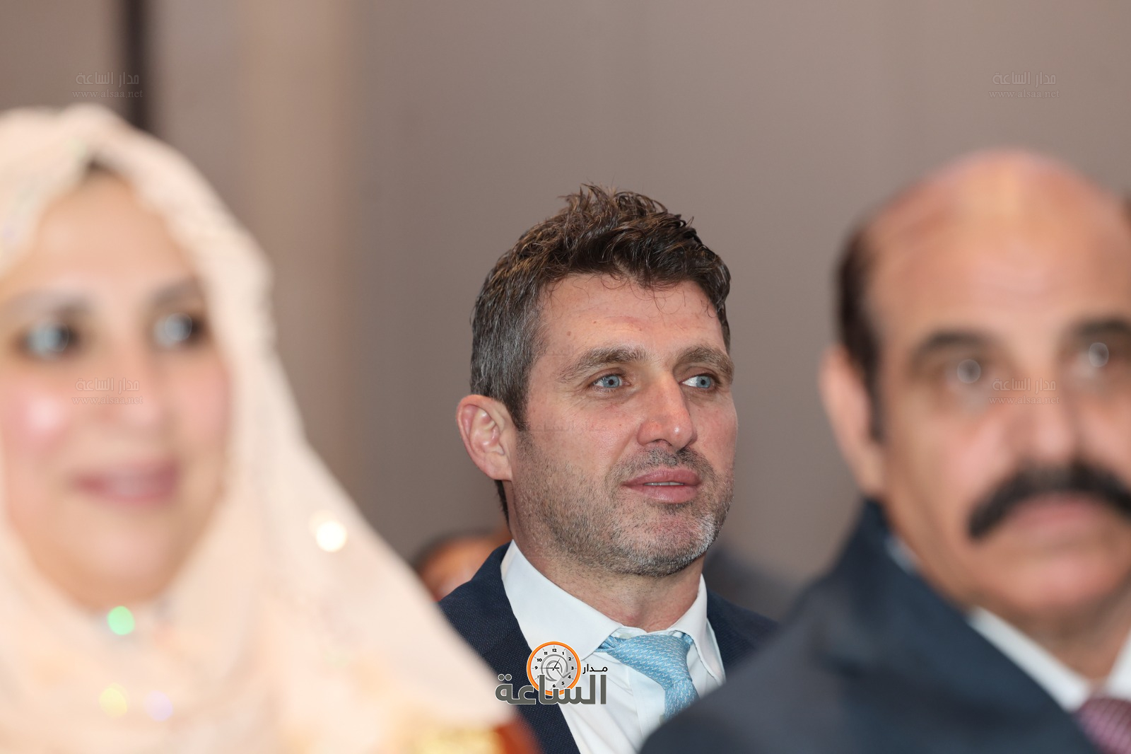 Madar Al-Saa Images 0.4397610387083105