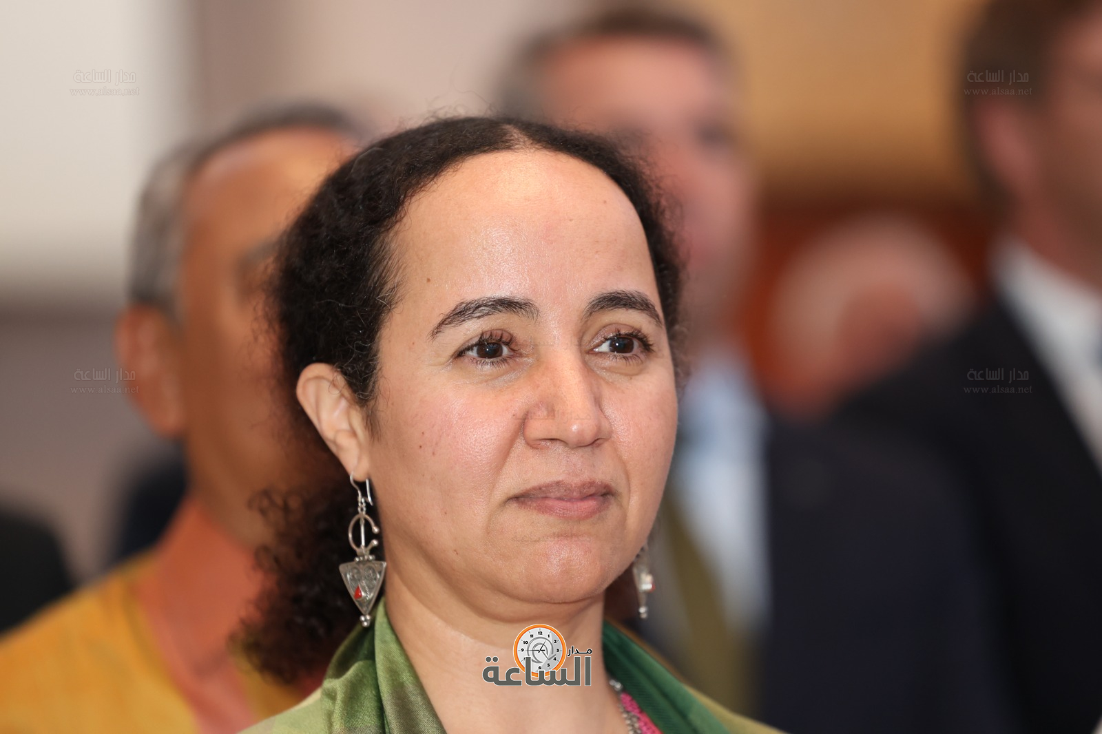 Madar Al-Saa Images 0.481172188103716