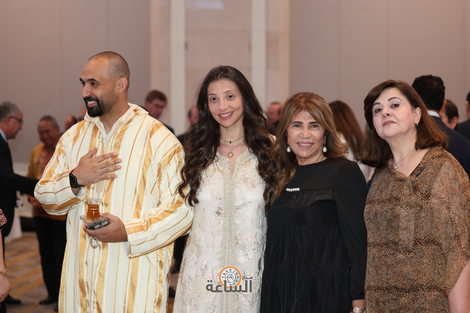 Madar Al-Saa Images 0.8324223304462742