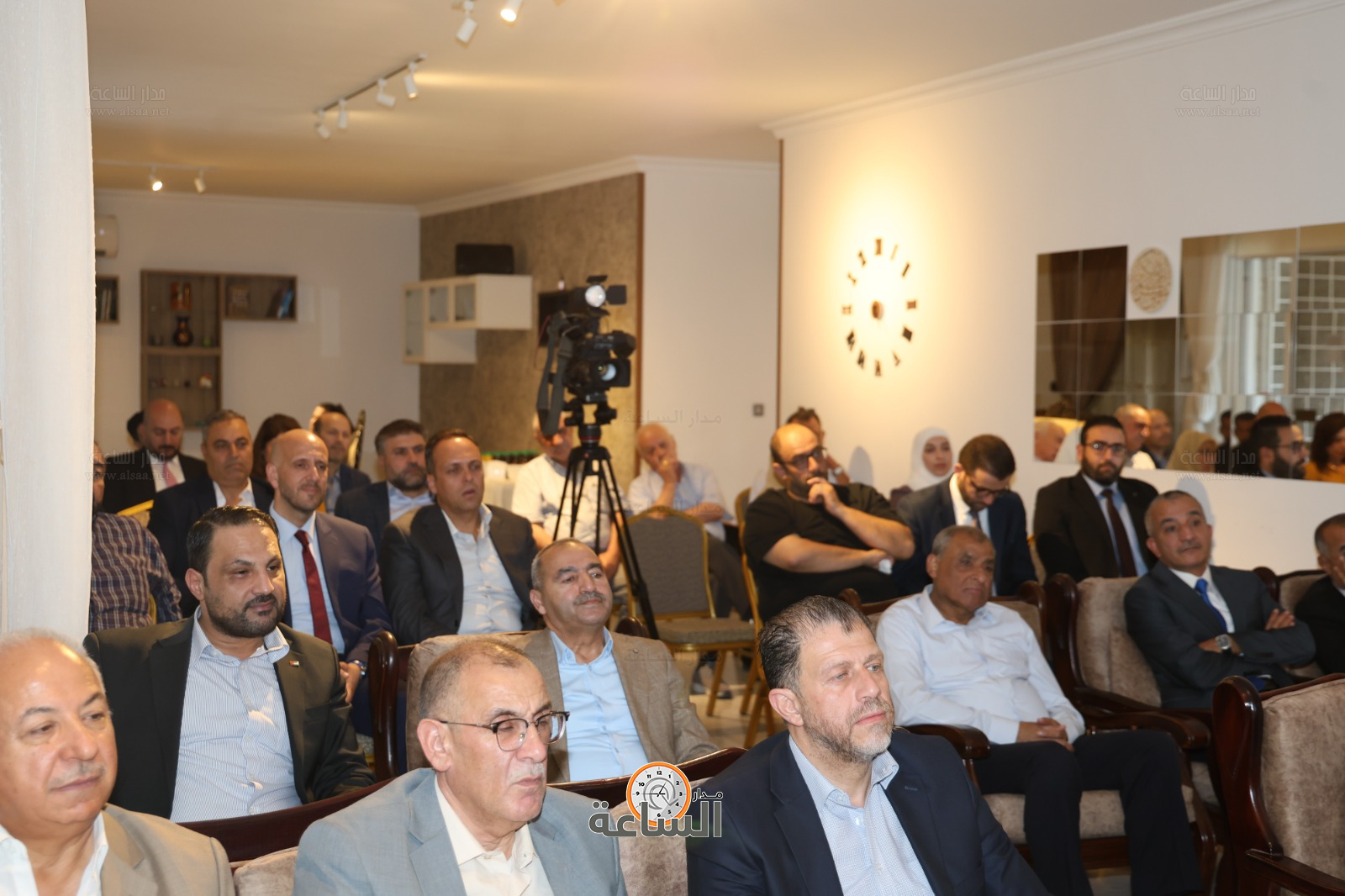 Madar Al-Saa Images 0.825287024733359