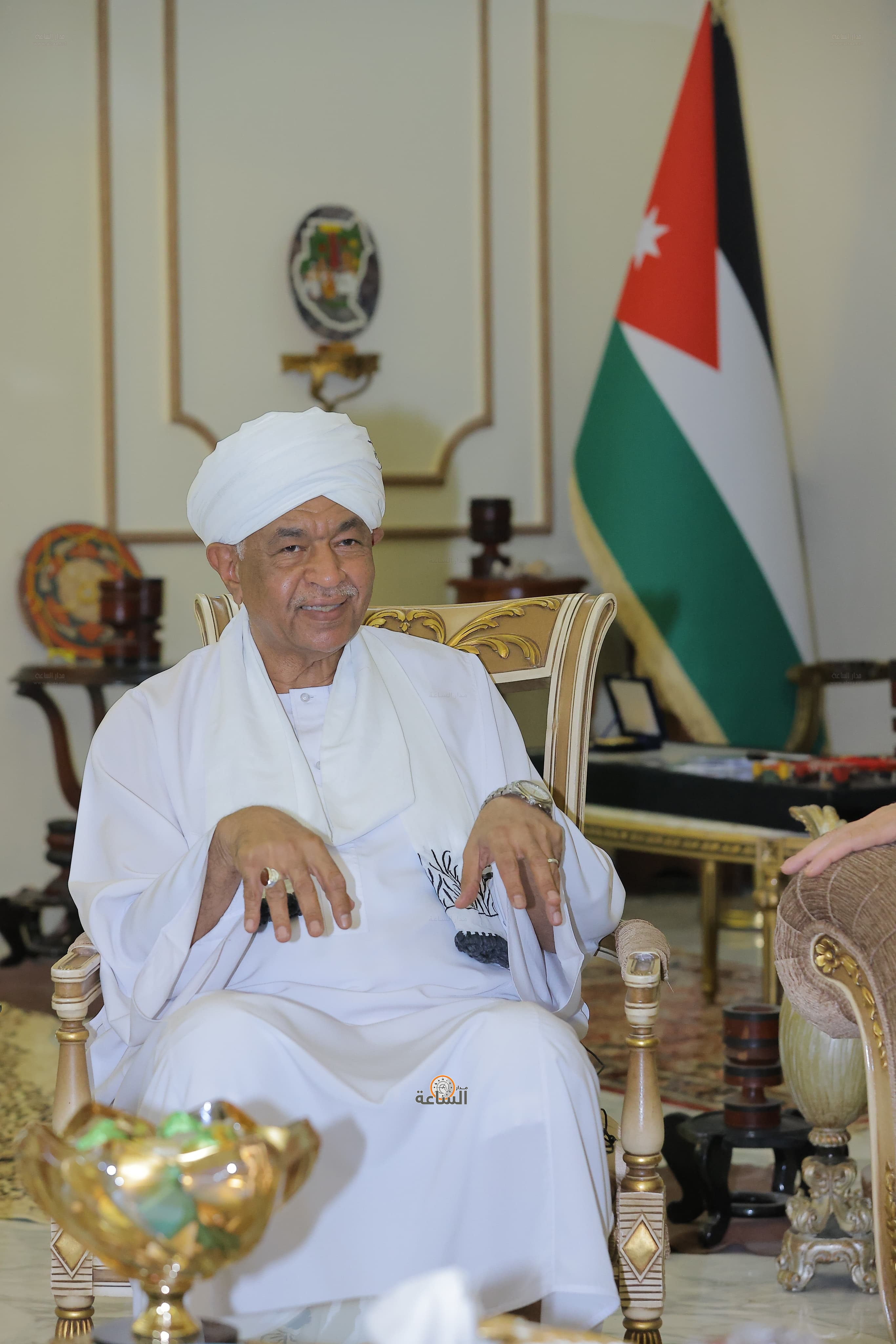 Madar Al-Saa Images 0.13681711184596557