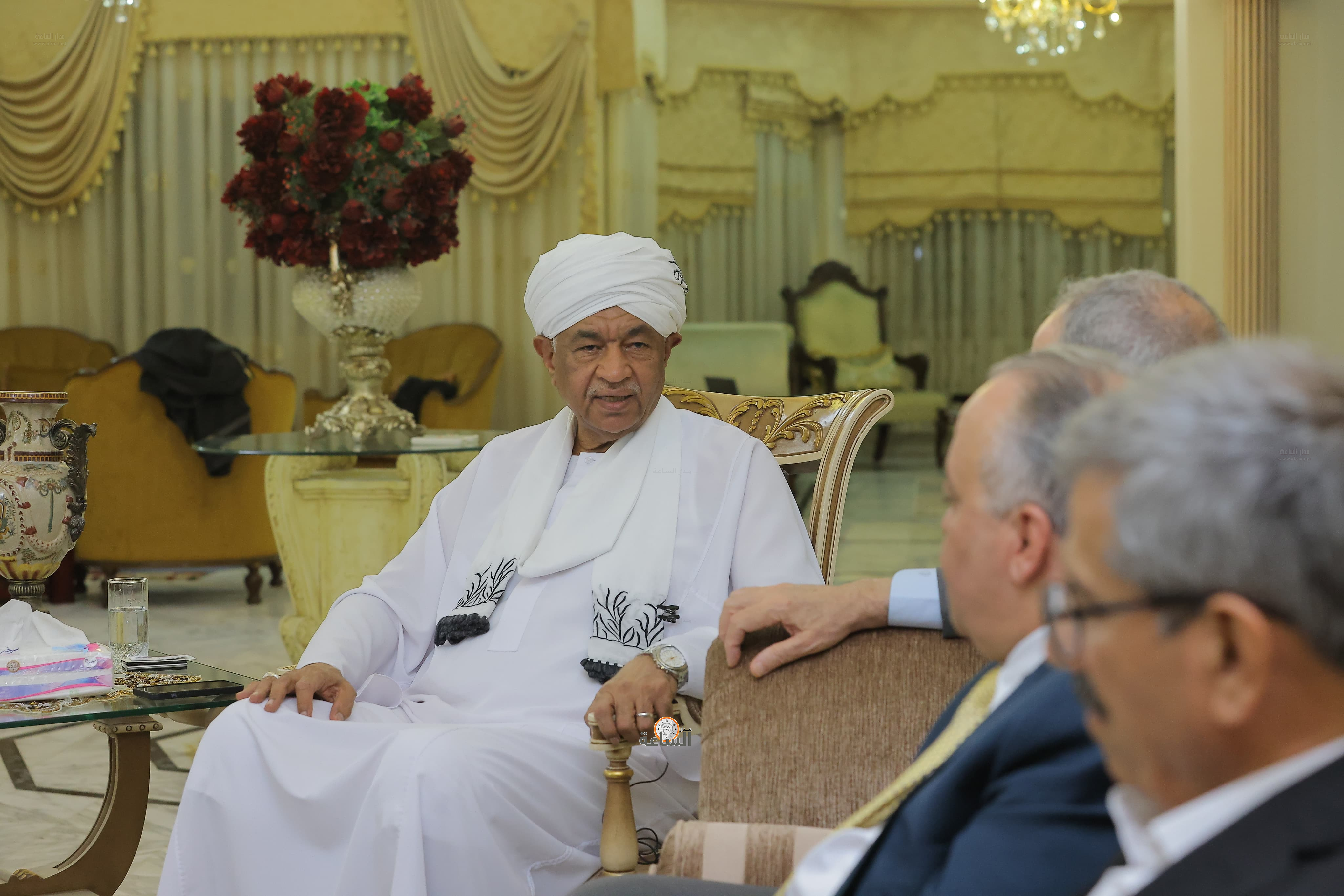 Madar Al-Saa Images 0.57844404741657