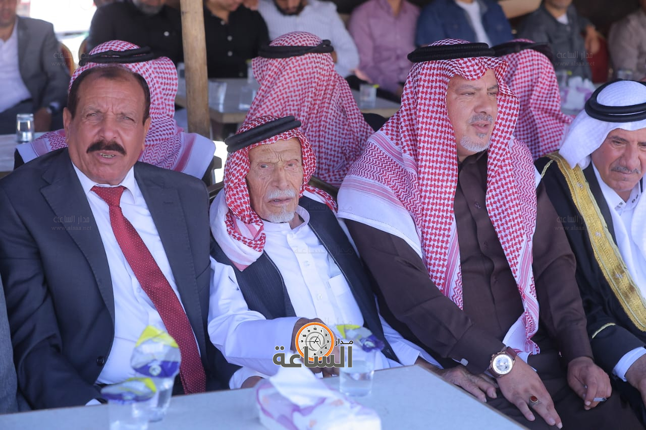 Madar Al-Saa Images 0.3644573302392