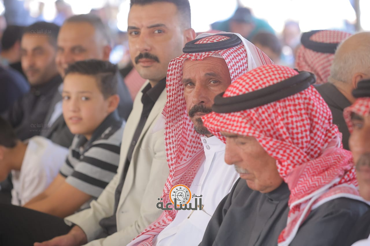 Madar Al-Saa Images 0.14016352502246898