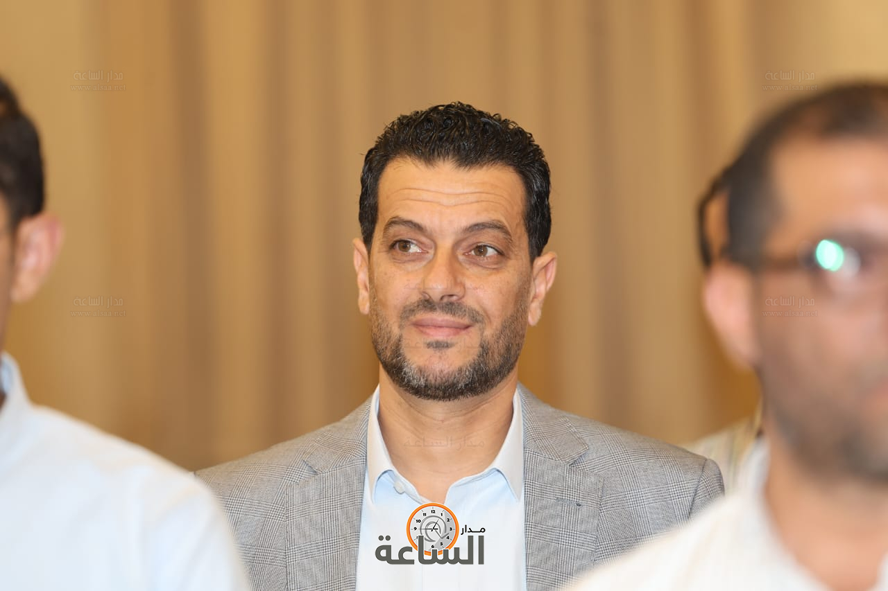 Madar Al-Saa Images 0.3753864534736485