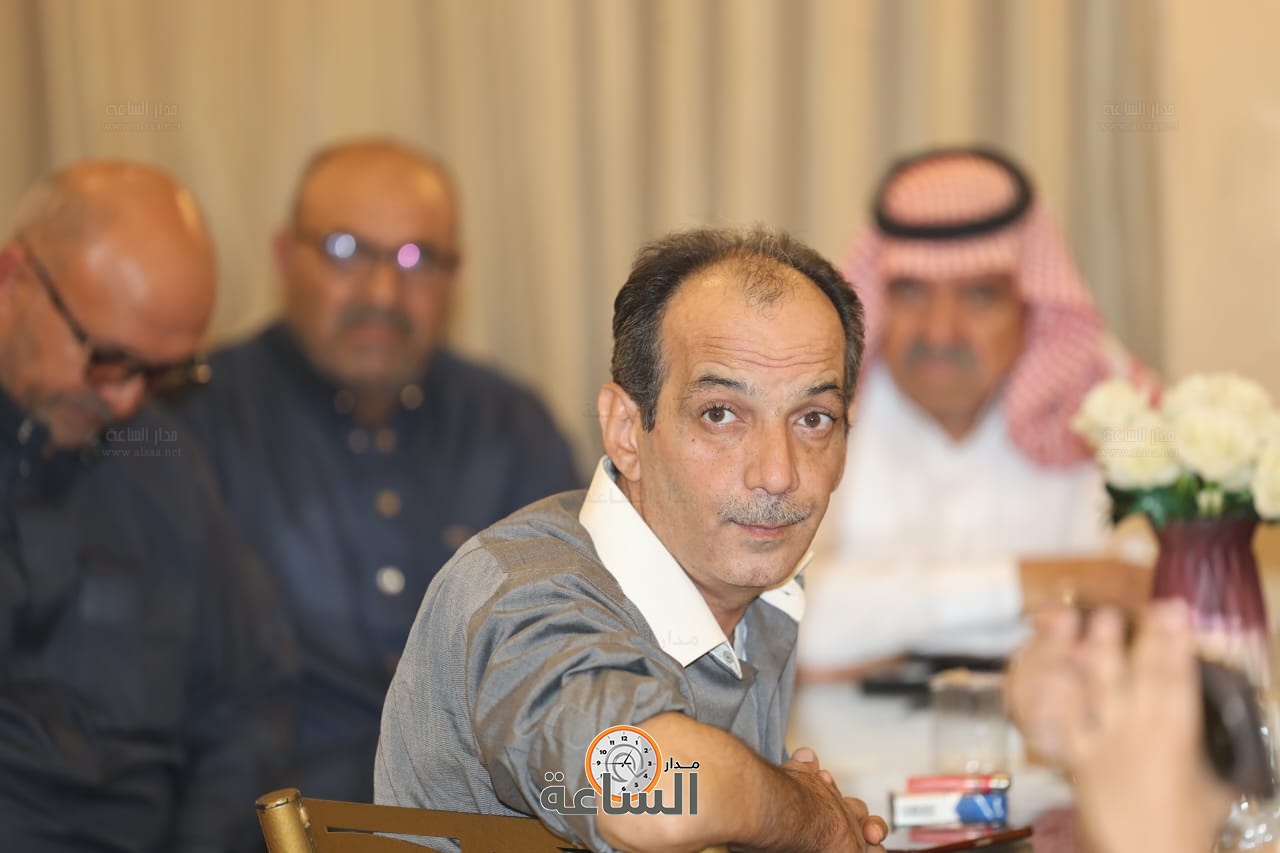 Madar Al-Saa Images 0.7627848406336672