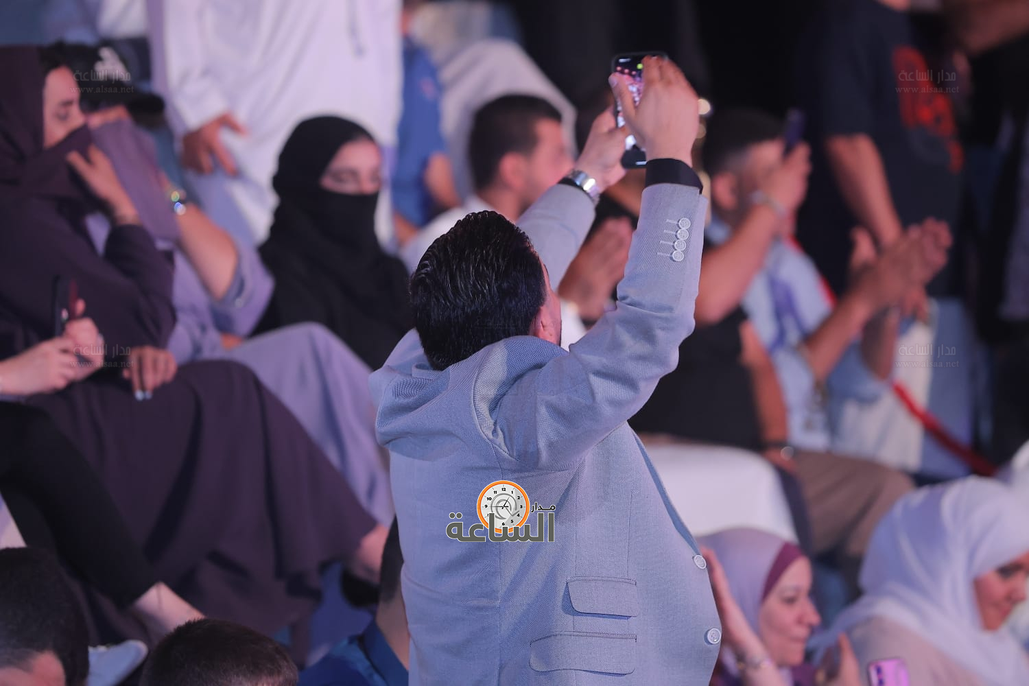 Madar Al-Saa Images 0.6987313639900109