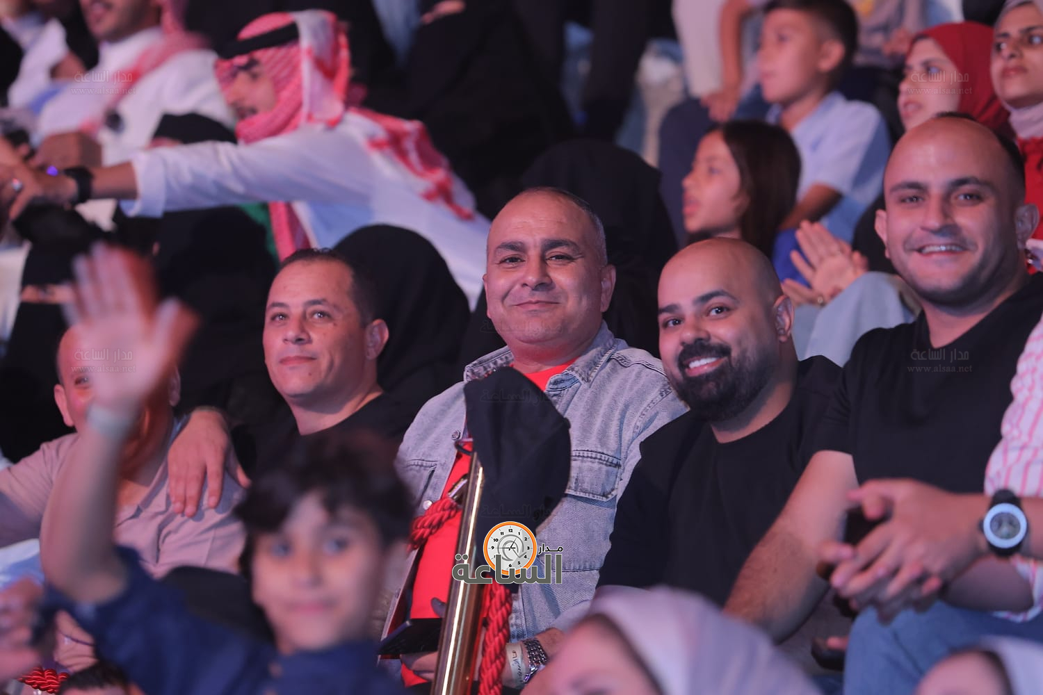 Madar Al-Saa Images 0.4165073055109787