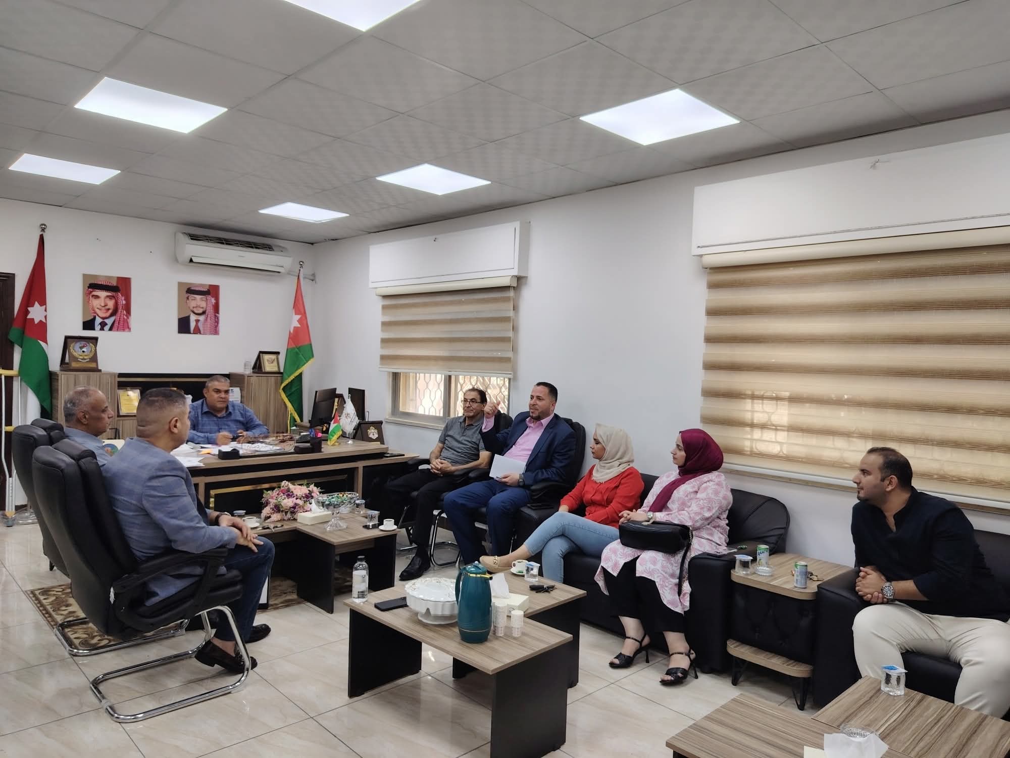 Madar Al-Saa Images 0.8830669176701847