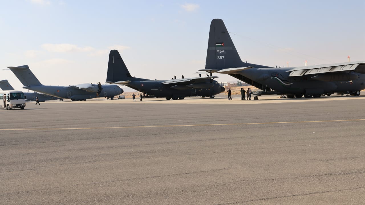 Madar Al-Saa Images 0.7239003273376188