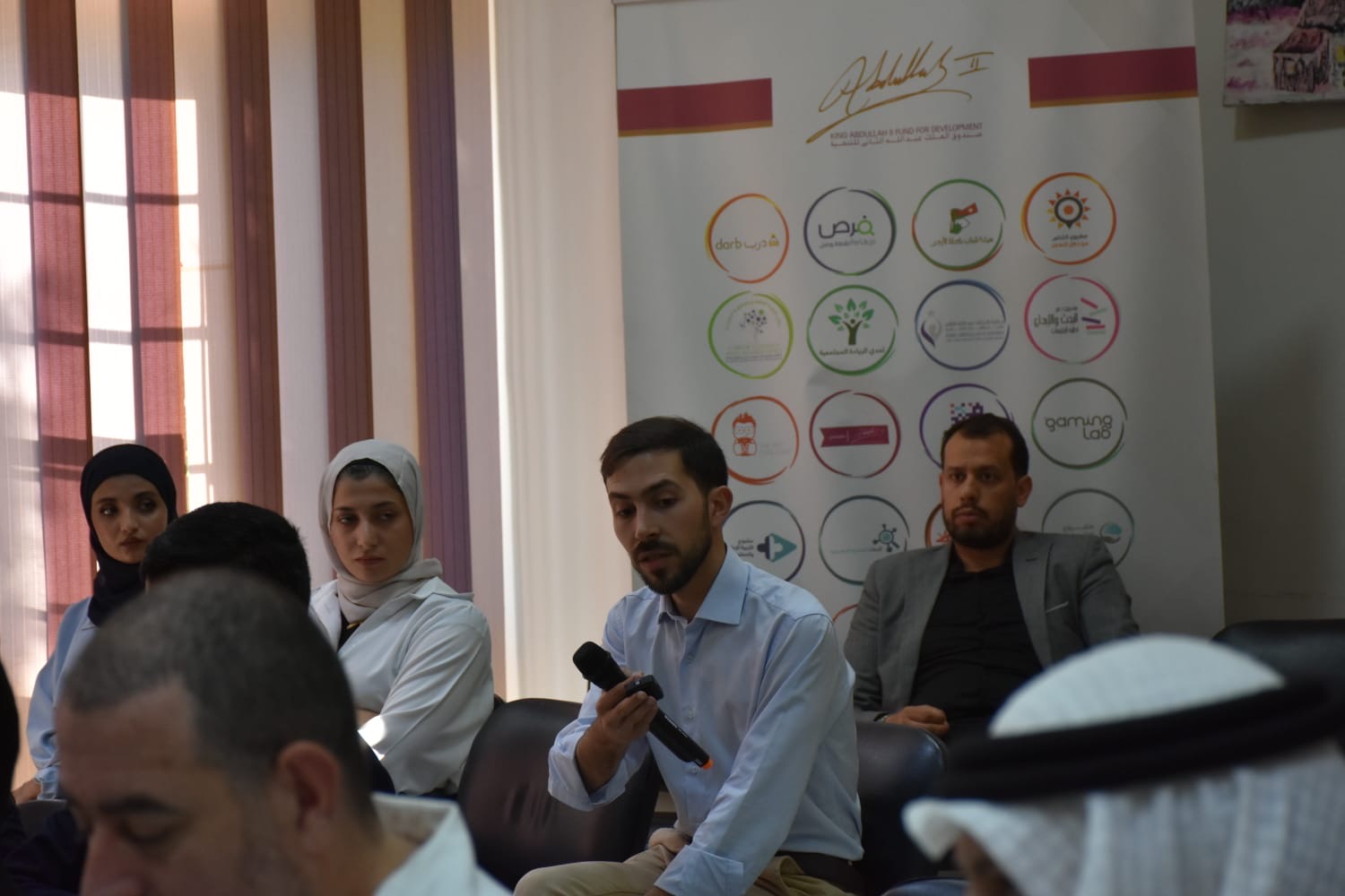 Madar Al-Saa Images 0.008799120856699205