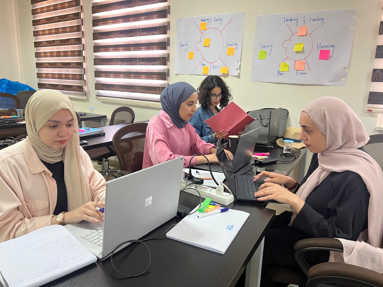 Madar Al-Saa Images 0.10604228620678502