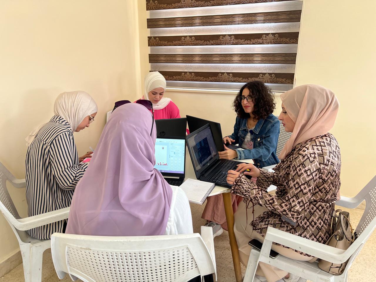 Madar Al-Saa Images 0.27868685392837234