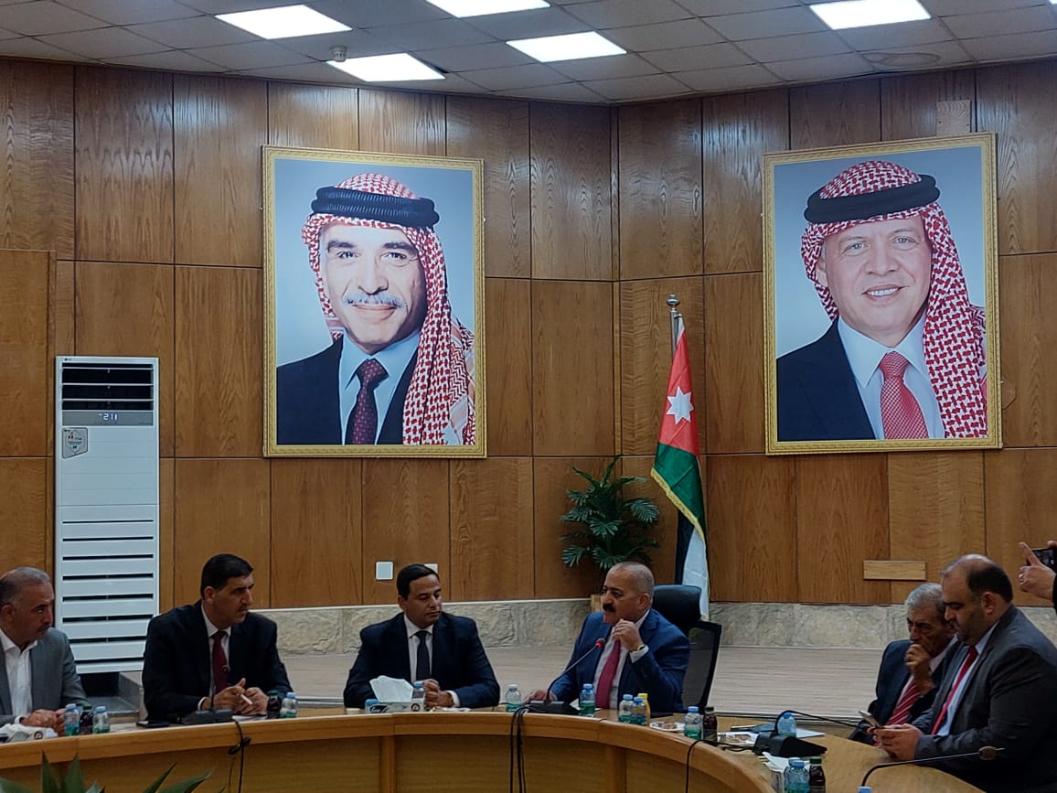 Madar Al-Saa Images 0.49387907052127455