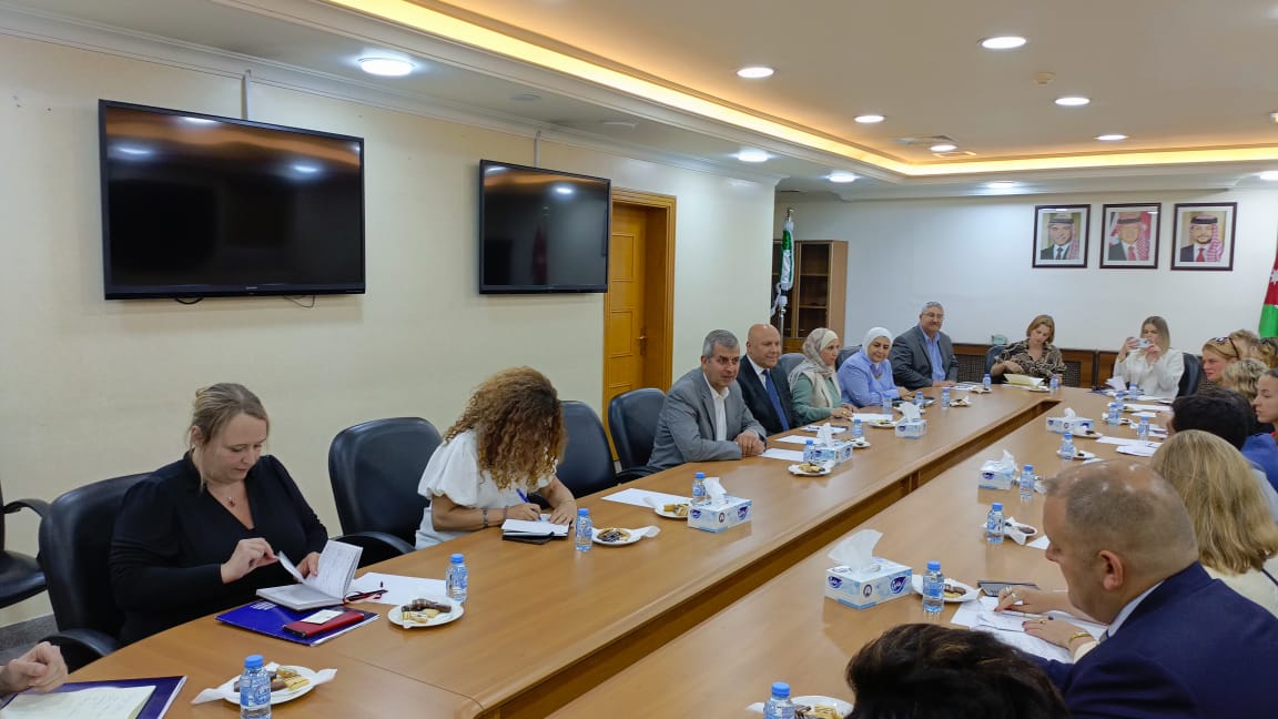 Madar Al-Saa Images 0.12236549608033187