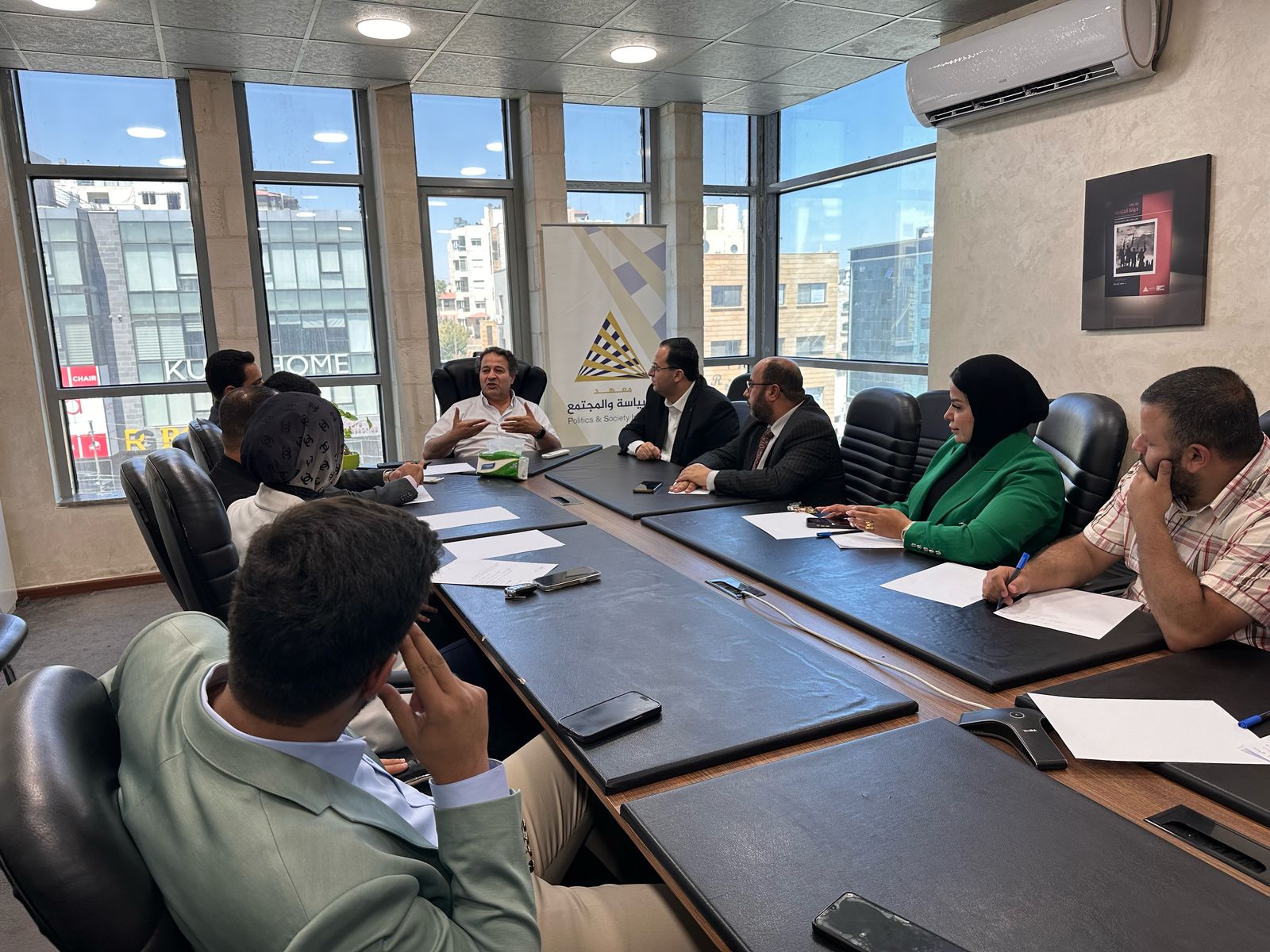 Madar Al-Saa Images 0.887070832469812