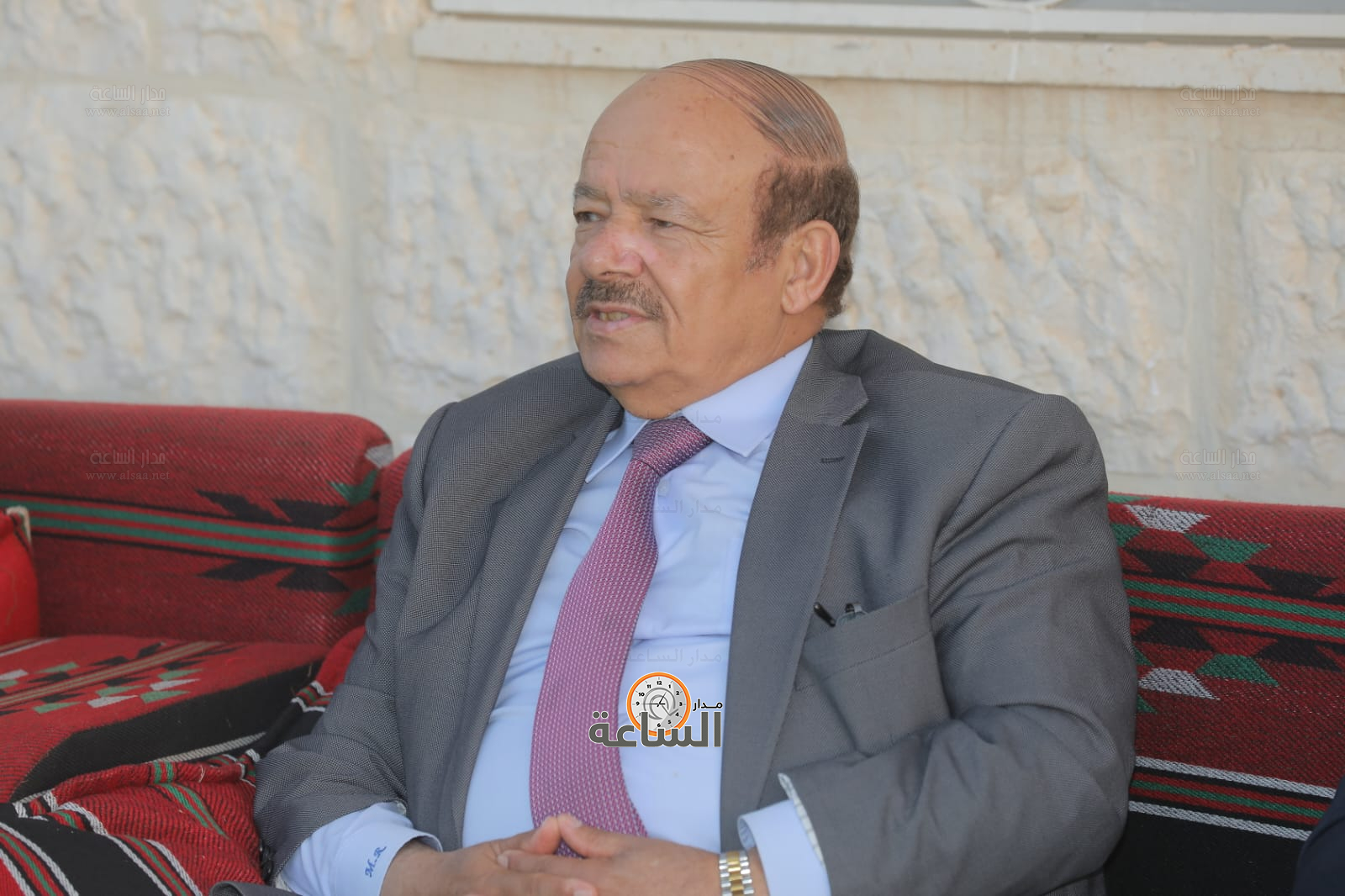 Madar Al-Saa Images 0.7586555602902539